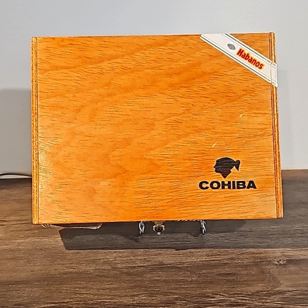 EMPTY VINTAGE WOODEN COHIBA  HABANOS CIGAR BOX SANTIAGO DOMINICAN